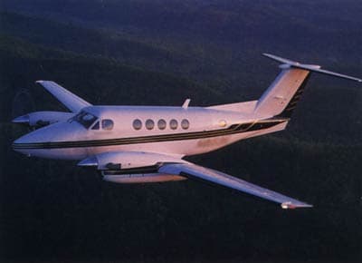 Fixed wing transport aircraft